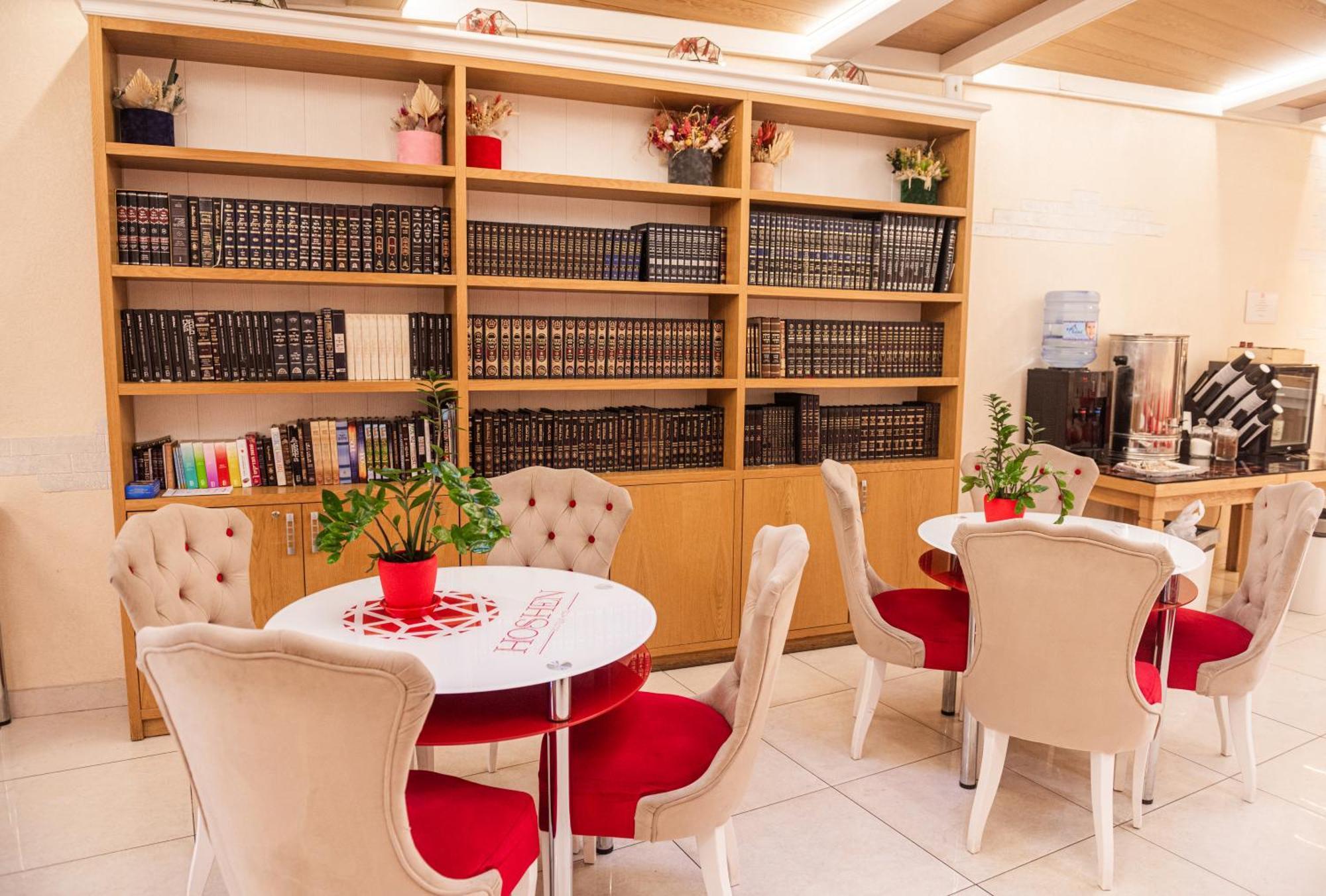 Hoshen Hotel Umanʼ 外观 照片